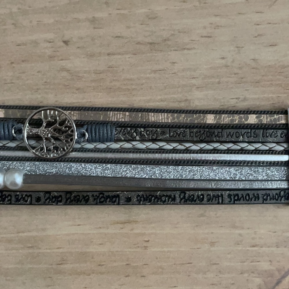 Tree of Life Leather Bracelet - Picture 6 of 6